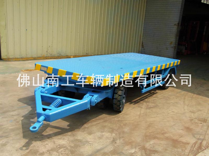 叉車牽引工業(yè)平板車 工廠車間周轉用10噸平板拖車