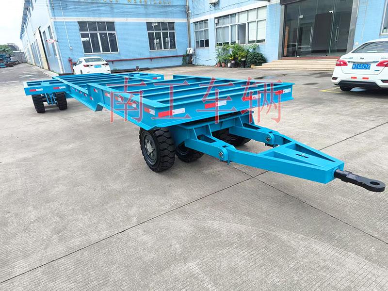 30噸4米寬骨架式重型平板拖車