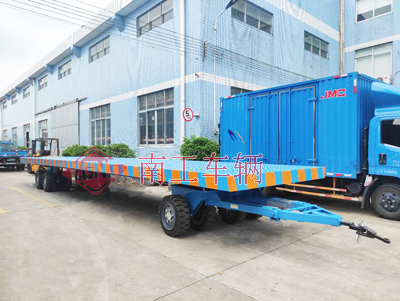 30噸12長(zhǎng)重型全掛平板拖車I.jpg