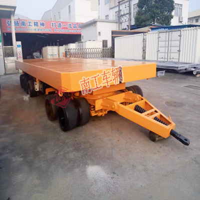 120噸載重王平板拖車(chē)4I.jpg