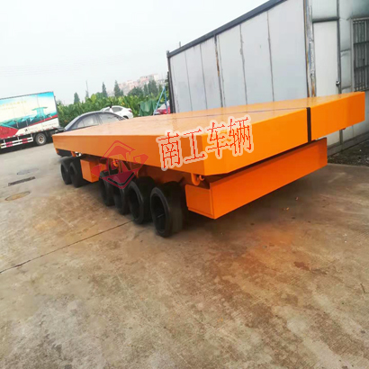 120噸載重王平板拖車(chē)3I.jpg