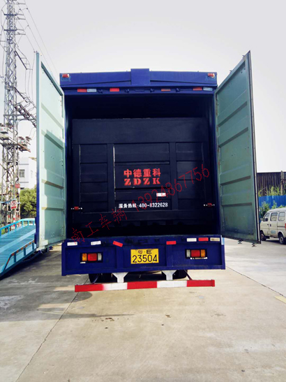 飛翼式車箱改裝，內(nèi)置汽車尾板組裝2I.jpg