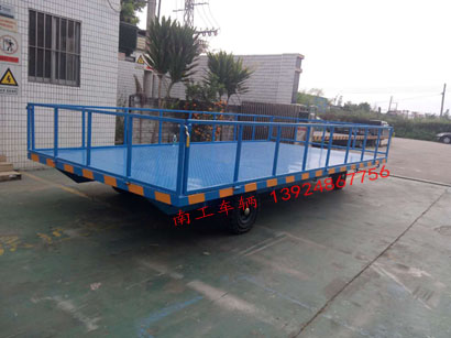5噸護(hù)欄型無(wú)動(dòng)牽引全掛車(chē) 藍(lán)色3I.jpg